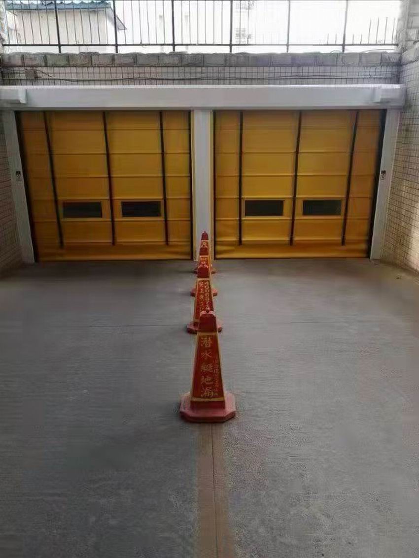 感应快速车库门